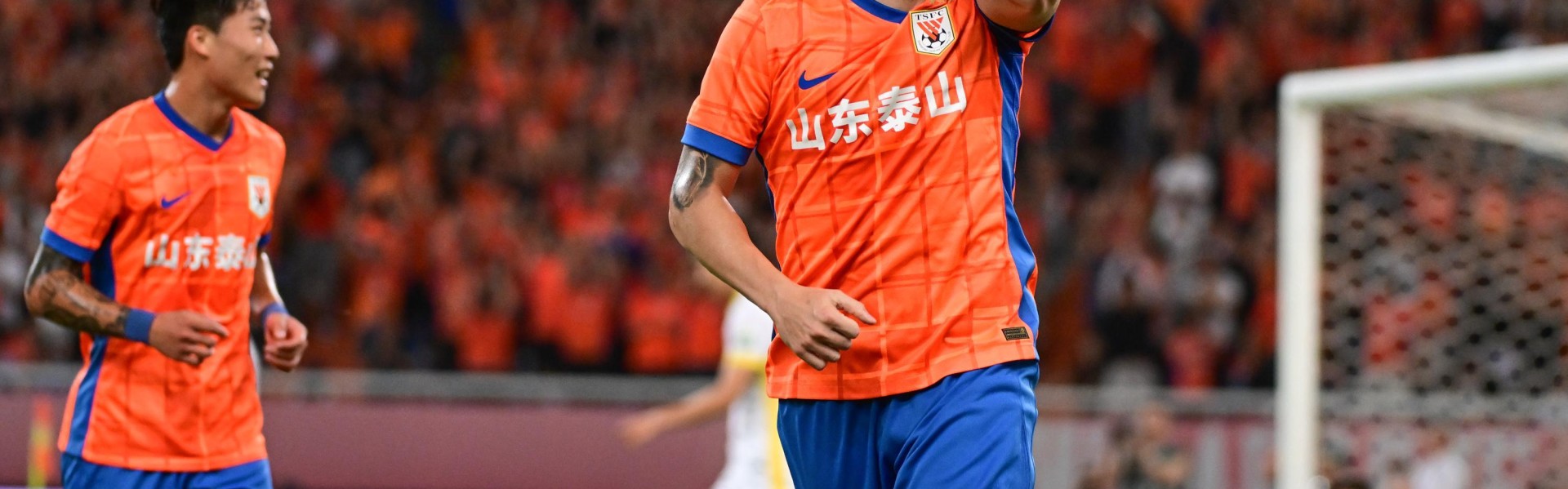 经十路梅西！卡扎伊什维利半场戴帽，反超法比奥登顶射手榜